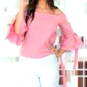 (M)🔥H&M🔥 Pink Top with Bell Sleeves🩷